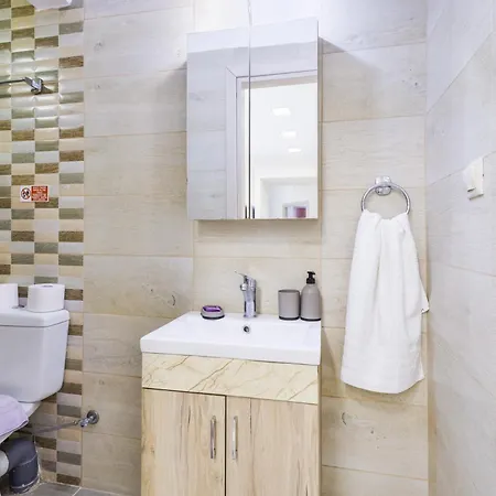 Daire Lazareta 3 Hanya